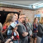 Otwarcie wystawy fotograficznej Ryszarda Sakowskiego w MBP w Węgrowie, 23.04.2022 r.