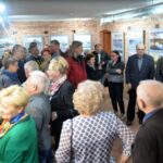 Otwarcie wystawy fotograficznej Ryszarda Sakowskiego w MBP w Węgrowie, 23.04.2022 r.