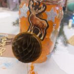 Warsztaty "Słoikowe lampiony" w MBP w Węgrowie, 18.12.2022 r.