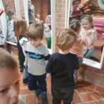 Wizyta przedszkolaków w MBP w Węgrowie, 1.03.2023