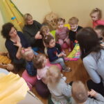 Odwiedziny dzieci w MBP w Węgrowie, 26.04.2023