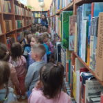 Wizyta przedszkolaków w MBP w Węgrowie, 7.05.2024 r.